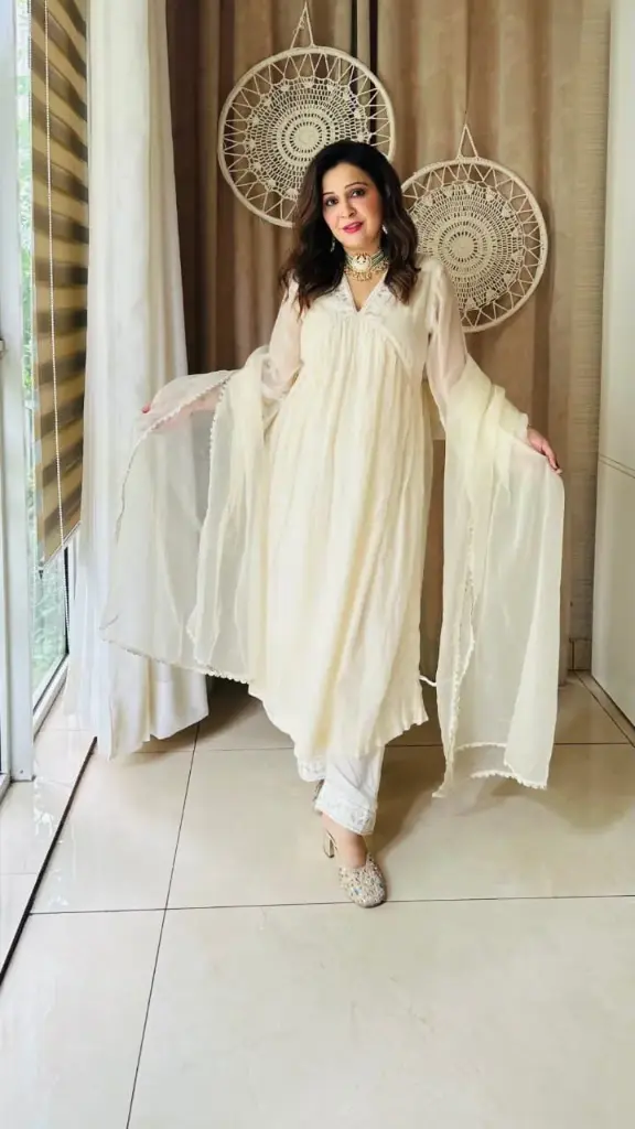 White Anarkali  (M)