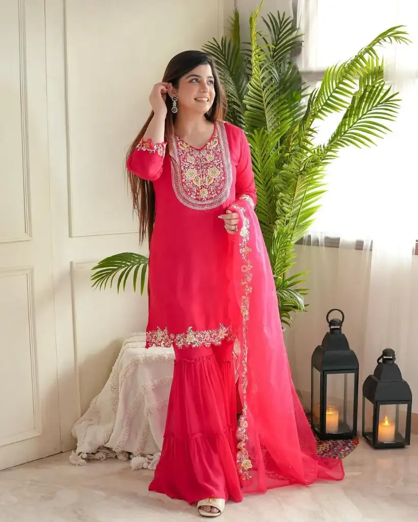 ✨ New Launch Special: Premium Cotton 60-60 Kurta Set with Heavy Embroidery & Malmal Dupatta ✨ (M)